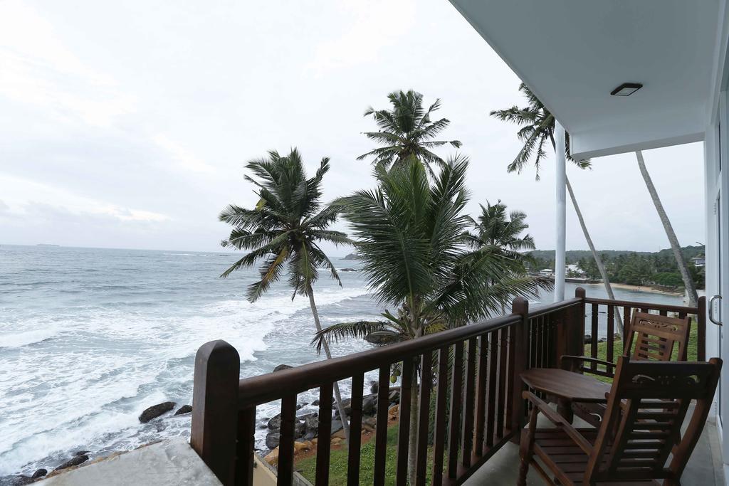 Rock Fort Beach Resort Unawatuna Oda fotoğraf