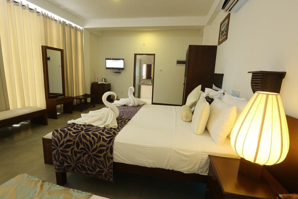 Rock Fort Beach Resort Unawatuna Dış mekan fotoğraf