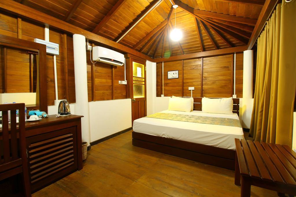Rock Fort Beach Resort Unawatuna Dış mekan fotoğraf