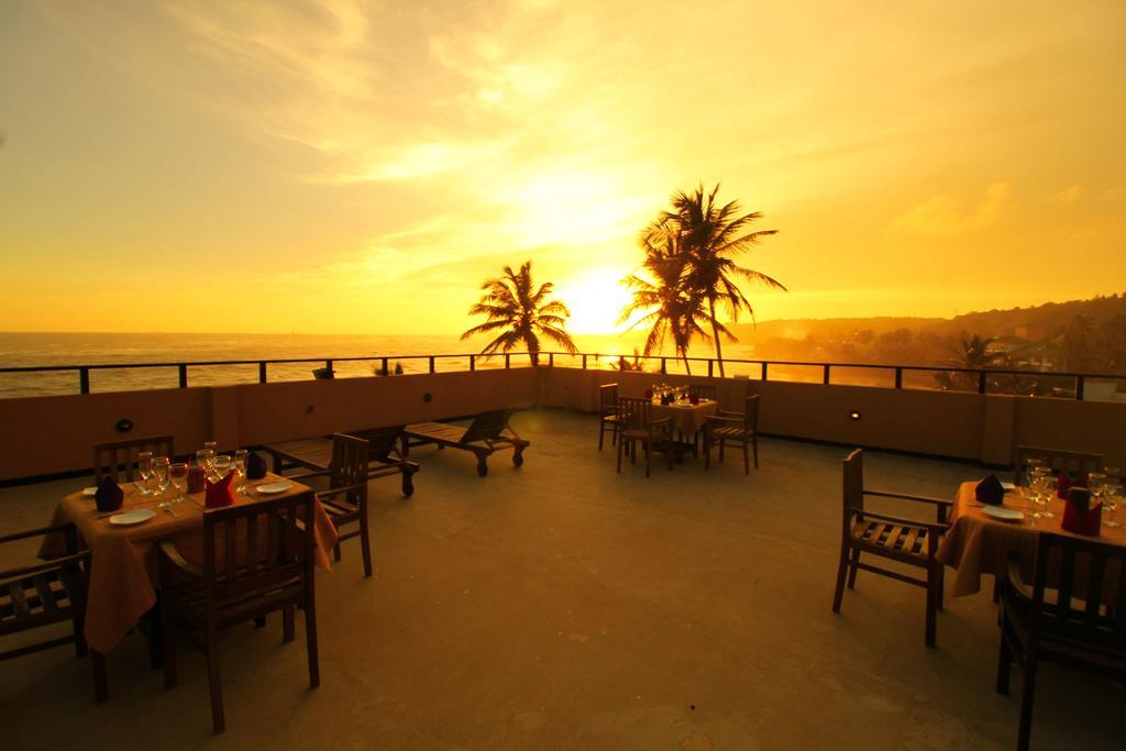 Rock Fort Beach Resort Unawatuna Dış mekan fotoğraf