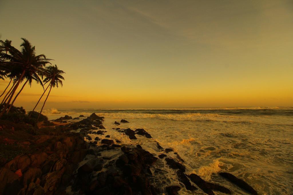 Rock Fort Beach Resort Unawatuna Dış mekan fotoğraf